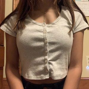 Grey button-up cropped cardigan top
